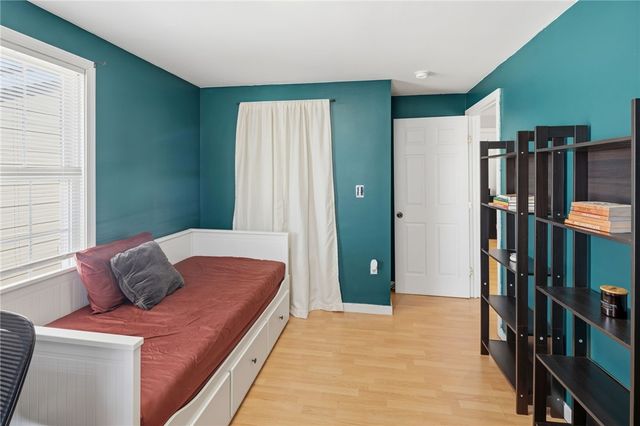 135 Seamans Street 1, Providence, RI 02908