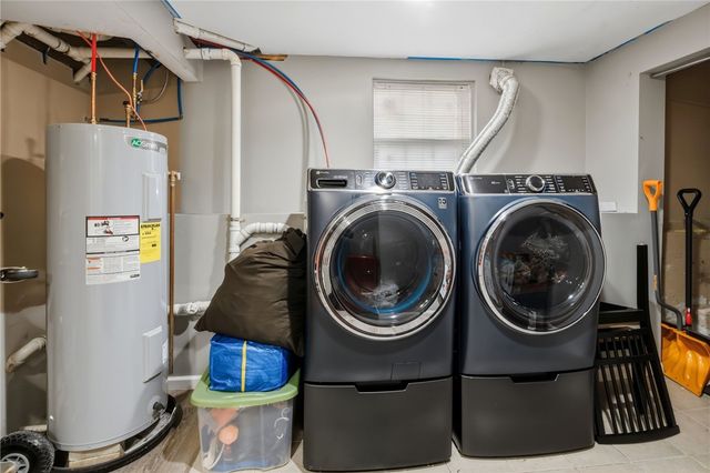 135 Seamans Street 1, Providence, RI 02908