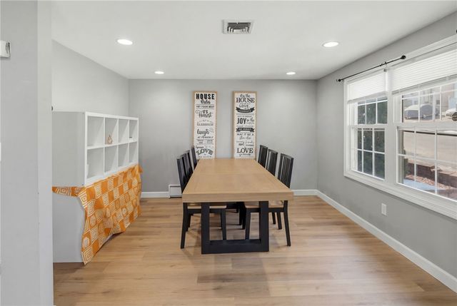 135 Seamans Street 1, Providence, RI 02908