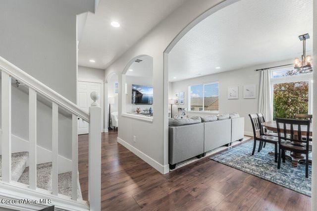 6062 W Lofty Ridge St, Rathdrum, ID 83858