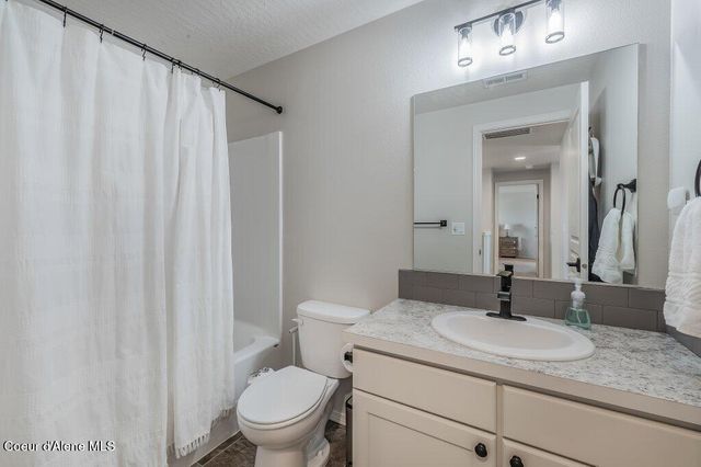 6062 W Lofty Ridge St, Rathdrum, ID 83858
