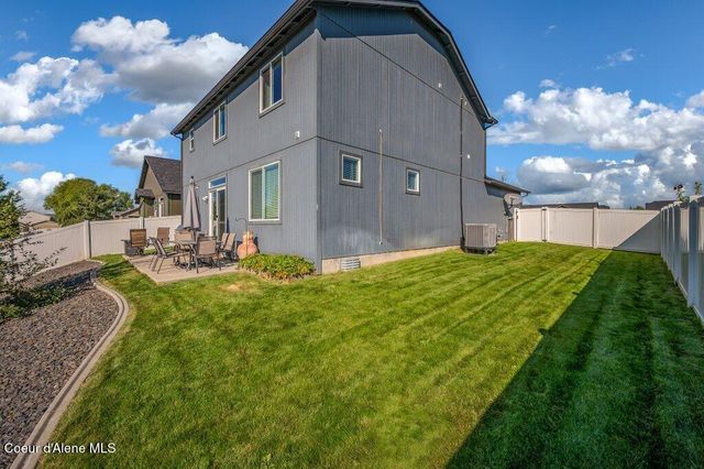 6062 W Lofty Ridge St, Rathdrum, ID 83858