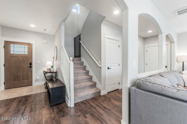 6062 W Lofty Ridge St, Rathdrum, ID 83858