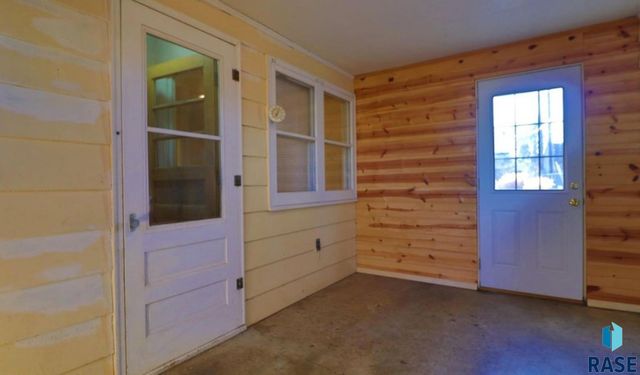 1909 S Cardinal Dr Drive, Sioux Falls, SD 57105