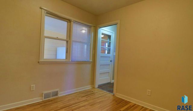 1909 S Cardinal Dr Drive, Sioux Falls, SD 57105