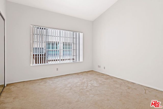 607 N Rossmore Avenue 205, Los Angeles, CA 90004