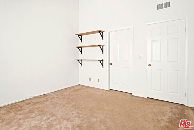 607 N Rossmore Avenue 205, Los Angeles, CA 90004