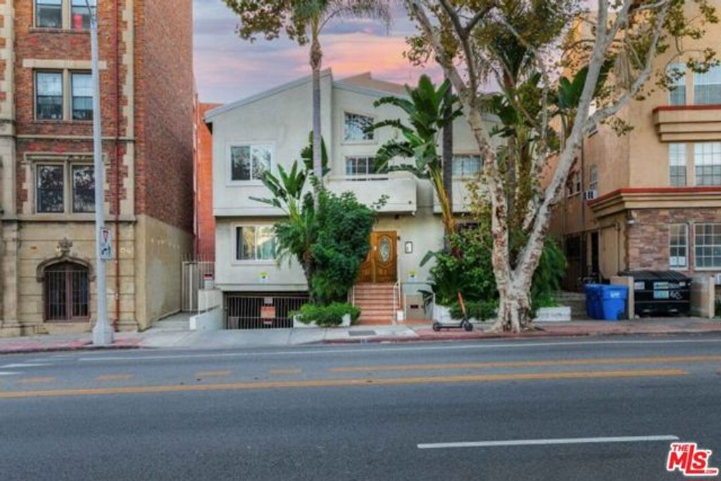 607 N Rossmore Avenue 205, Los Angeles, CA 90004
