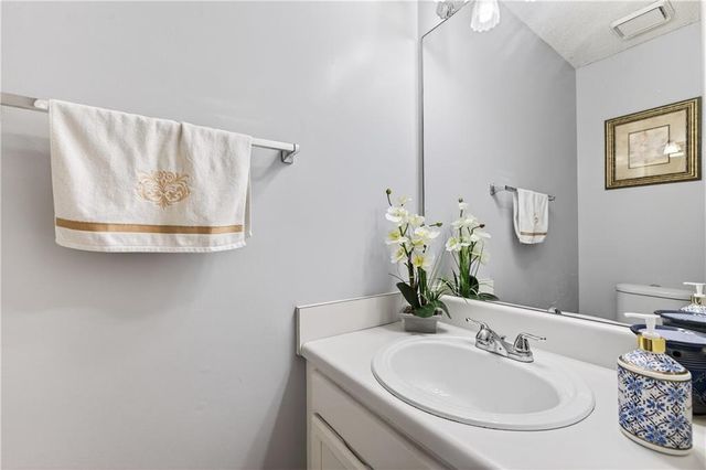 914 Wenham Lane, Lawrenceville, GA 30044