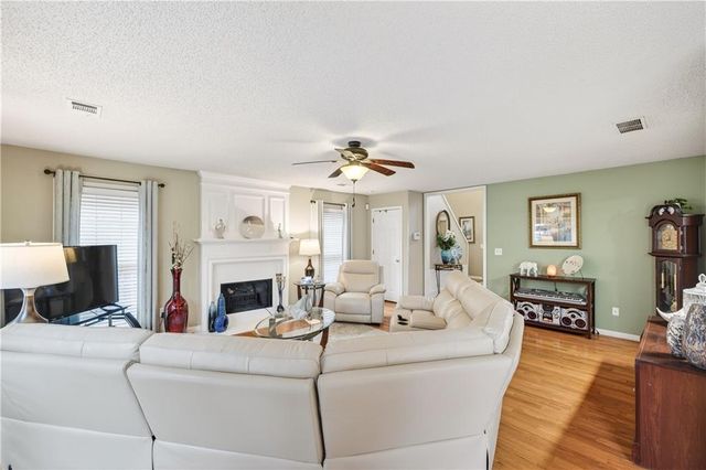 914 Wenham Lane, Lawrenceville, GA 30044