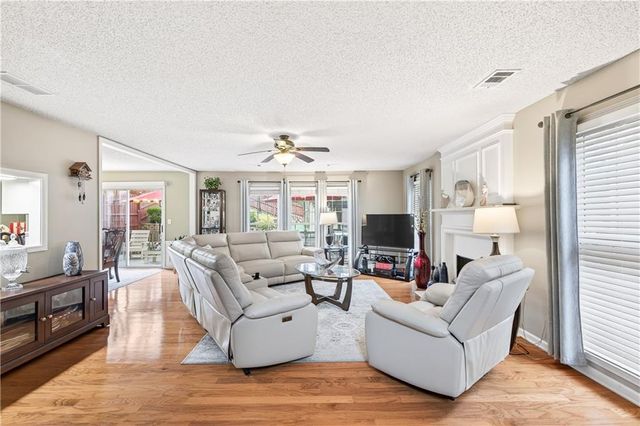 914 Wenham Lane, Lawrenceville, GA 30044