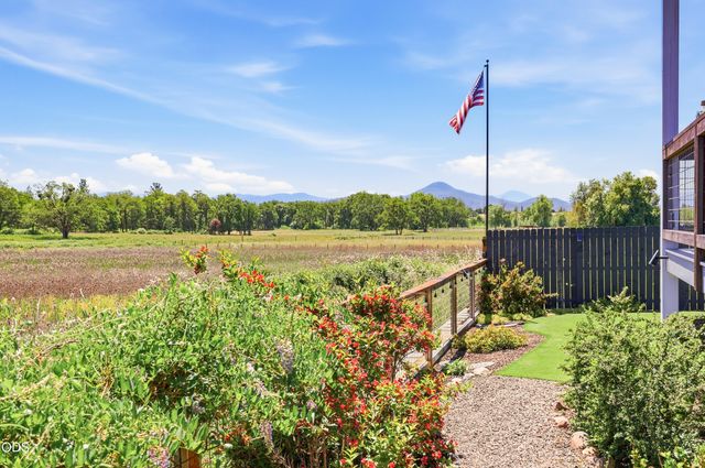37 Terra Linda Court, Eagle Point, OR 97524