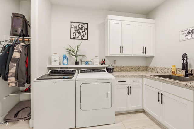 37 Terra Linda Court, Eagle Point, OR 97524