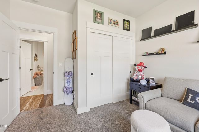 37 Terra Linda Court, Eagle Point, OR 97524