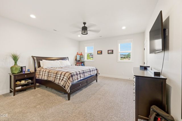37 Terra Linda Court, Eagle Point, OR 97524