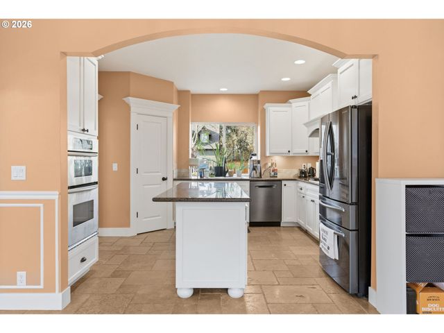 475 SALTY Way, Eugene, OR 97404