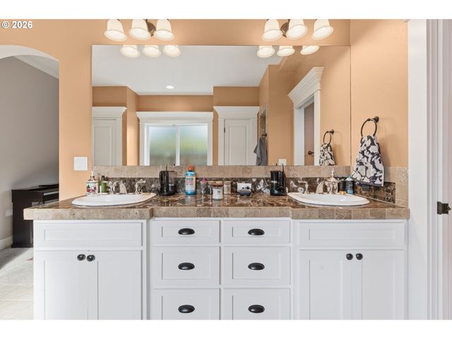 475 SALTY Way, Eugene, OR 97404