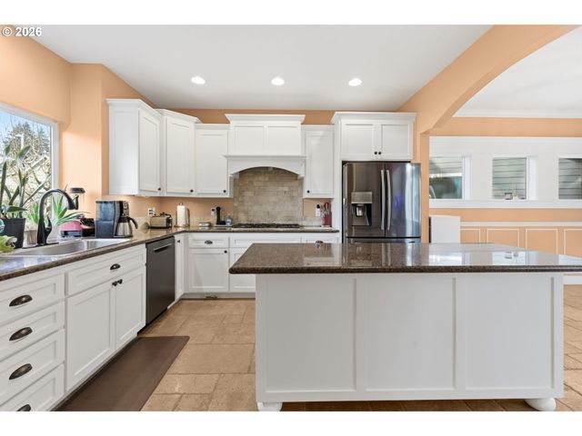 475 SALTY Way, Eugene, OR 97404