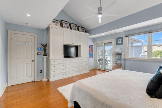 625 W Walnut Street, Long Beach, NY 11561