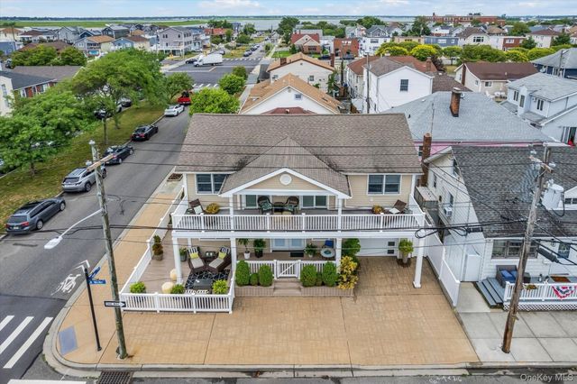 625 W Walnut Street, Long Beach, NY 11561