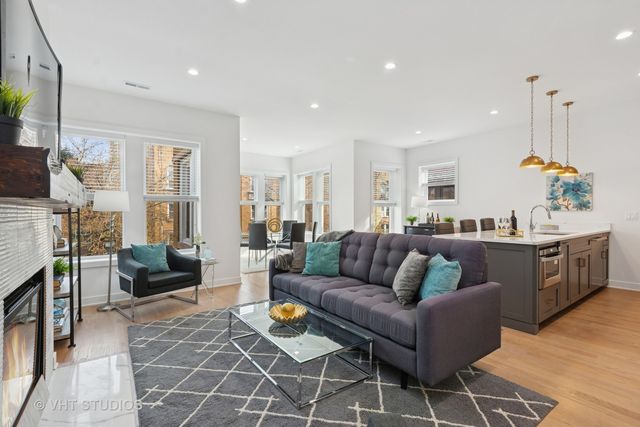 847 W Ainslie Street 3E, Chicago, IL 60640