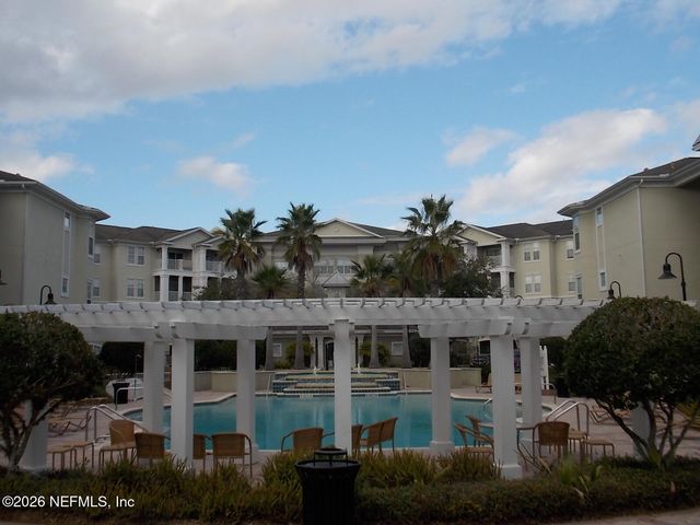 8290 GATE Parkway W 916, Jacksonville, FL 32216