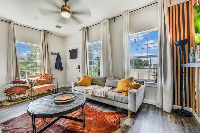 7119 Palestine Street, Houston, TX 77020