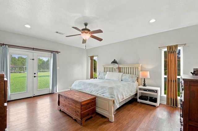 2627 Avenue L, Santa Fe, TX 77510