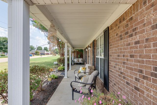 235 WOODLAWN TRCE, Brighton, TN 38011