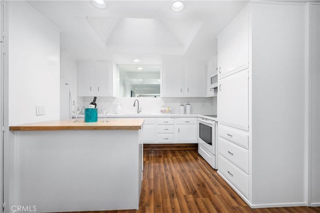 1341 Weeburn 75K, Seal Beach, CA 90740