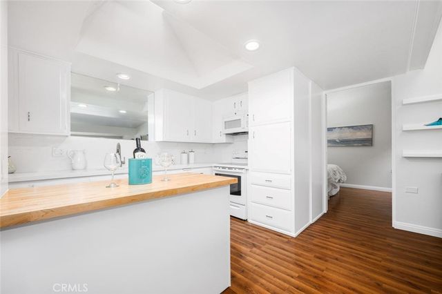 1341 Weeburn 75K, Seal Beach, CA 90740