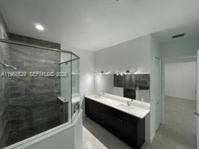 1711 SE Airoso Blvd, Port St. Lucie, FL 34984