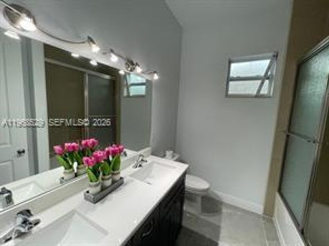 1711 SE Airoso Blvd, Port St. Lucie, FL 34984