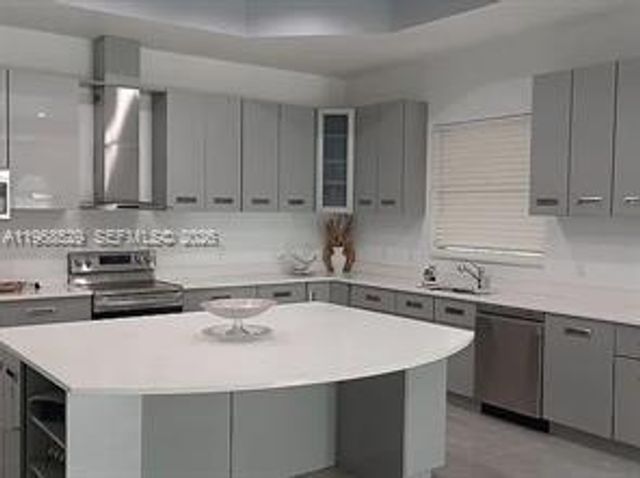 1711 SE Airoso Blvd, Port St. Lucie, FL 34984