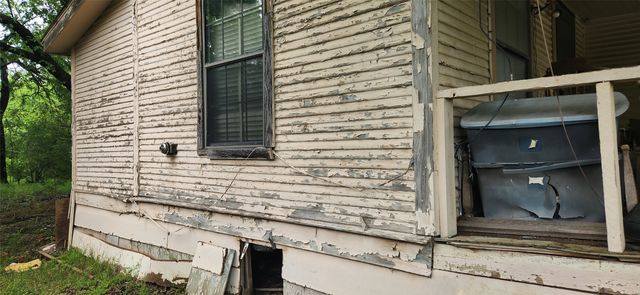 1407 E Wells Avenue, Sherman, TX 75090