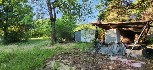 1407 E Wells Avenue, Sherman, TX 75090