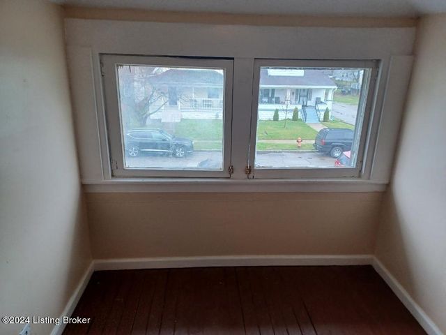 744 S 37th St, Louisville, KY 40211