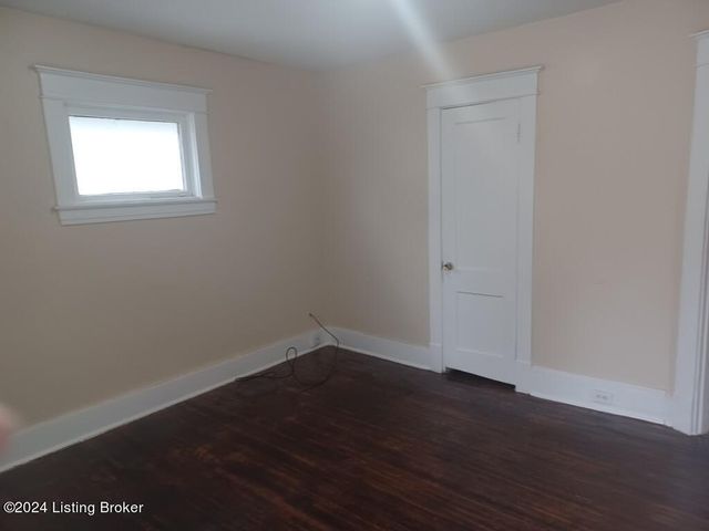 744 S 37th St, Louisville, KY 40211