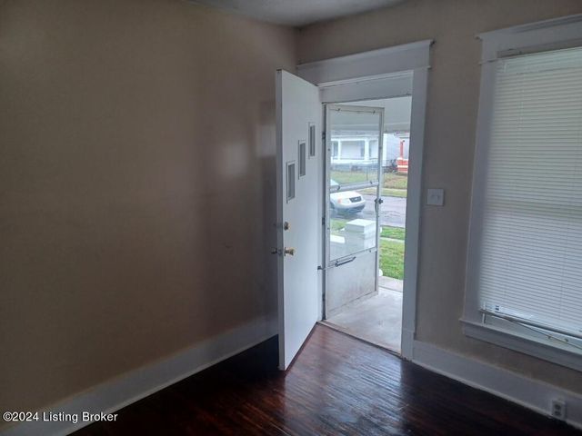 744 S 37th St, Louisville, KY 40211