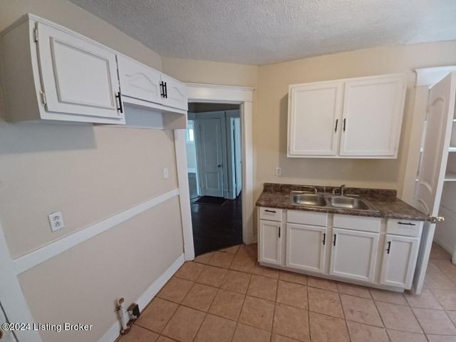 744 S 37th St, Louisville, KY 40211
