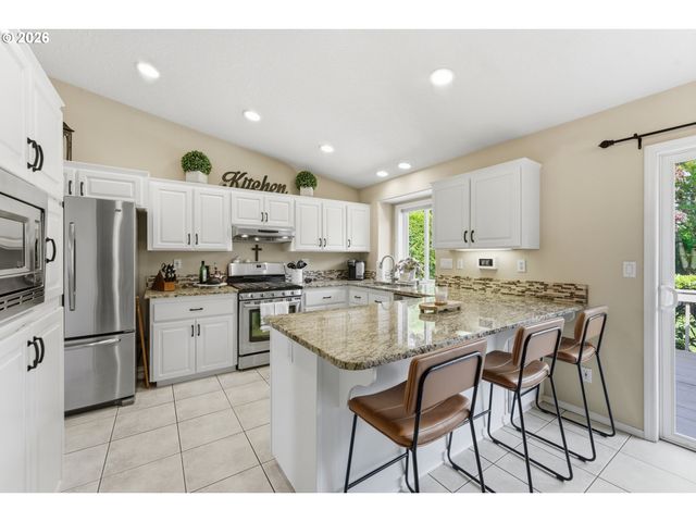 22073 Ne SHAVER Ct, Fairview, OR 97024