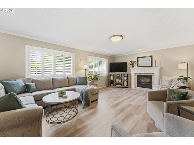 22073 Ne SHAVER Ct, Fairview, OR 97024