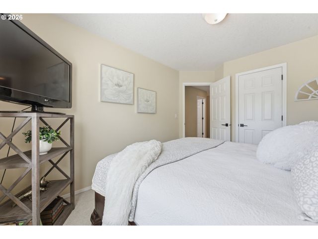 22073 Ne SHAVER Ct, Fairview, OR 97024