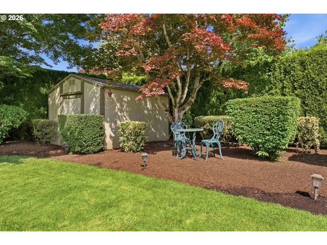 22073 Ne SHAVER Ct, Fairview, OR 97024