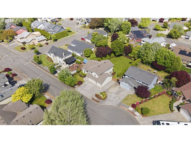 22073 Ne SHAVER Ct, Fairview, OR 97024