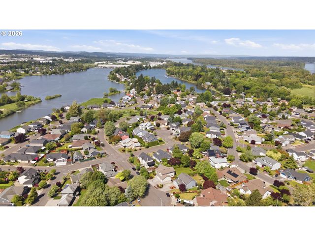 22073 Ne SHAVER Ct, Fairview, OR 97024