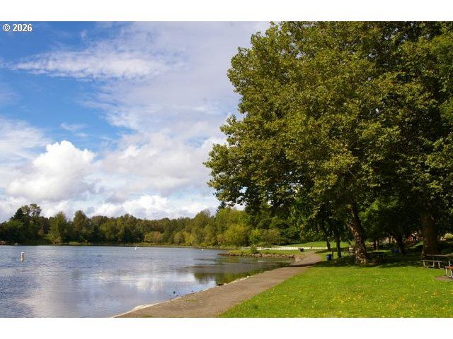 22073 Ne SHAVER Ct, Fairview, OR 97024