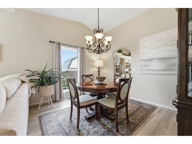 22073 Ne SHAVER Ct, Fairview, OR 97024