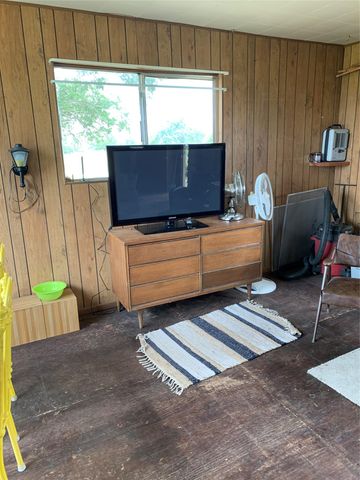 276 Ott RD, Rosanky, TX 78953