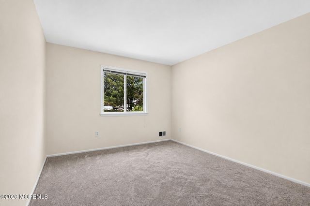 1 Cherry Creek Drive, Matawan, NJ 07747